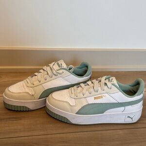 Puma White and Mint Green Sneakers